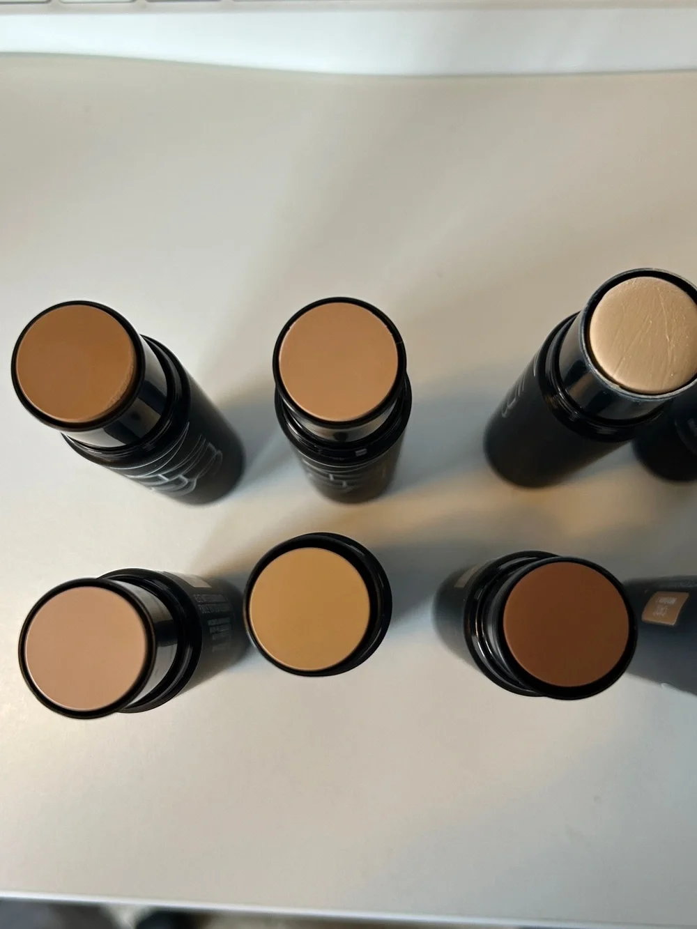 NARS compact black